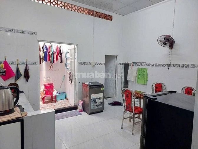 Sang nước ngoài bán nhà tại ttn1,hóc môn dt 101m2 giá 1ty120tr,sổ riêg