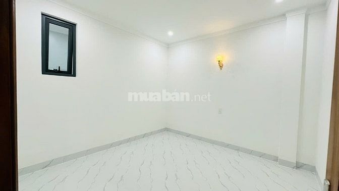 NHÀ 1 MÊ HẺM 542 NGUYỄN VIẾT XUÂN