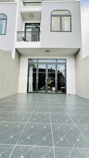 NHÀ 1 MÊ HẺM 542 NGUYỄN VIẾT XUÂN