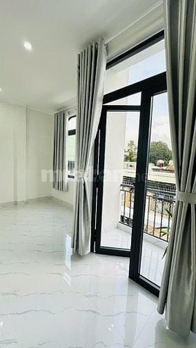 NHÀ 1 MÊ HẺM 542 NGUYỄN VIẾT XUÂN