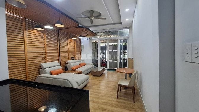 Chính chủ cần bán nhà ngay công viên Tầm Vu, gần Giáo Xứ Thanh Đa