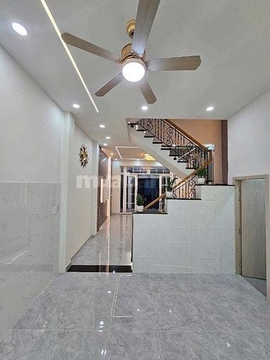 Kẹt tiền bán nhanh nhà Thành Thái,P14,Q10 56m2-2 Lầu 3PN giá 3tỷ250 SR