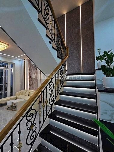 Kẹt tiền bán nhanh nhà Thành Thái,P14,Q10 56m2-2 Lầu 3PN giá 3tỷ250 SR