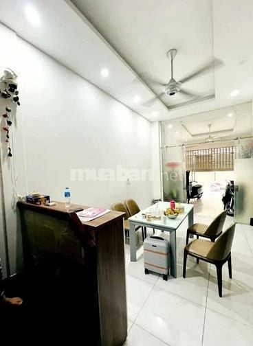 MỘT NHÀ RA PHỐ NGUYÊN HỒNG - PHÂN LÔ - Ô TÔ TRÁNH CHẠY VÒNG QUANH + VỈ