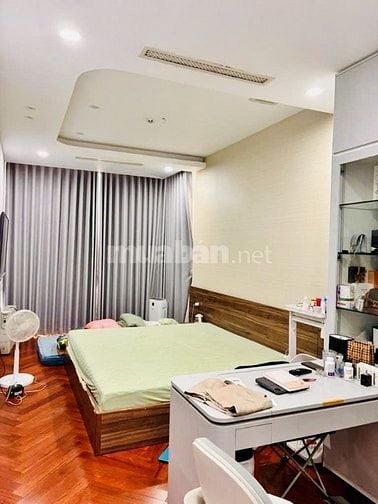 Hạ chào 15 tỷ, Mặt phố Trung Phụng hàng xóm Xã Đàn, Dt 100m2, 8t, 7m.