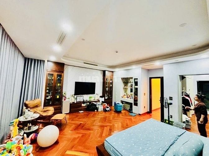 Hạ chào 15 tỷ, Mặt phố Trung Phụng hàng xóm Xã Đàn, Dt 100m2, 8t, 7m.
