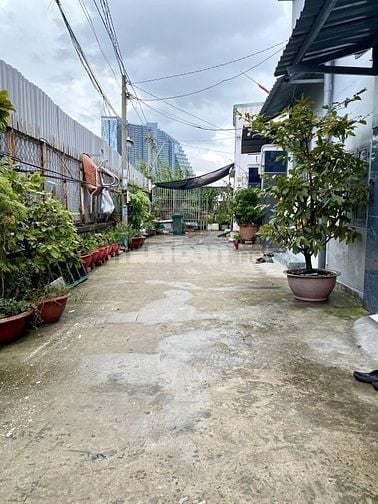  BÁN NHÀ QUẬN 7 -3 MẶT HẺM ÔTÔ – NGUYỄN VĂN QUỲ, QUẬN 7-NGANG KHỦNG 