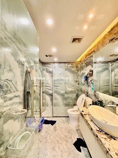 Hạ chào 15 tỷ, Mặt phố Trung Phụng hàng xóm Xã Đàn, Dt 100m2, 8t, 7m.