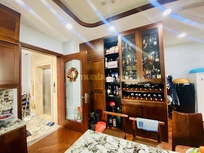 Hạ chào 15 tỷ, Mặt phố Trung Phụng hàng xóm Xã Đàn, Dt 100m2, 8t, 7m.