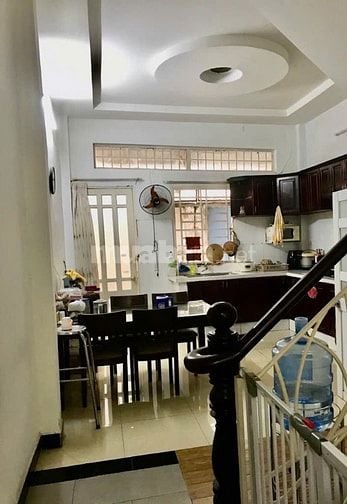 Bán Nhà Bùi Văn Ba Ngang 4 M DT: 62 m2  2 Tầng chỉ nhĩnh 6 tỷ thương l