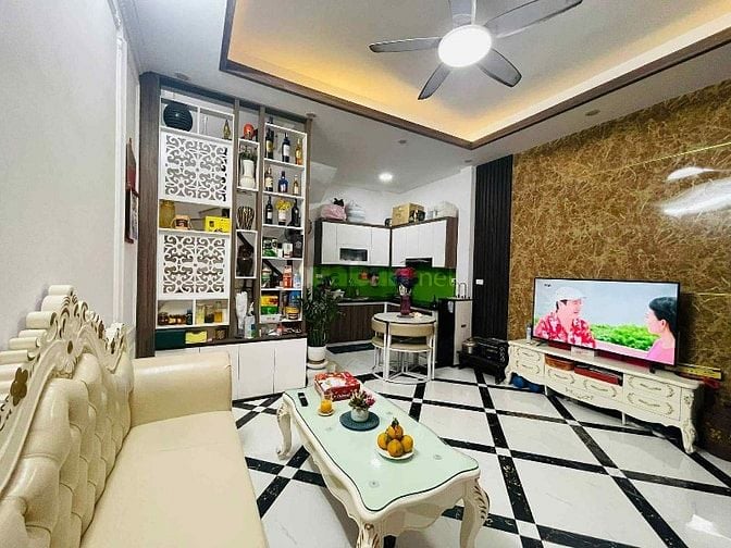 CHÍNH CHỦ CẦN BÁN CĂN NHÀ tại XÃ ĐÀN 35 x 5 tầng 9,3 tỷ 