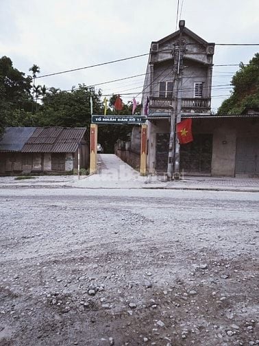 Khu biệt thự vườn 8,130 m2 cách Cảng Thác Bà 1km , cách đường Nhựa 15m