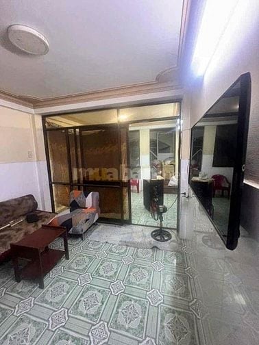 Cho thuê nhà mặt tiền Võ Văn Kiệt, P.13, Q.5 giá 18tr
