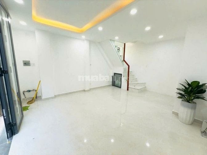 Nhà Đẹp Xây Mới Sát Mặt Tiền Hưng Phú P9 Quận 8 3LẦU Đúc BTCT 