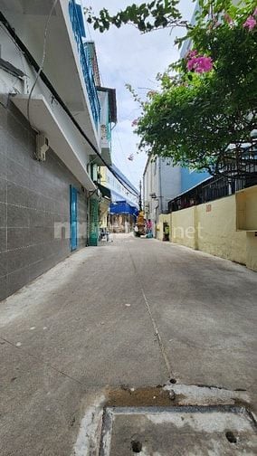 Nhà Đẹp Xây Mới Sát Mặt Tiền Hưng Phú P9 Quận 8 3LẦU Đúc BTCT 