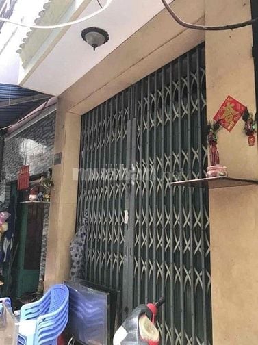 Cho thuê nhà mặt tiền Võ Văn Kiệt, P.13, Q.5 giá 18tr