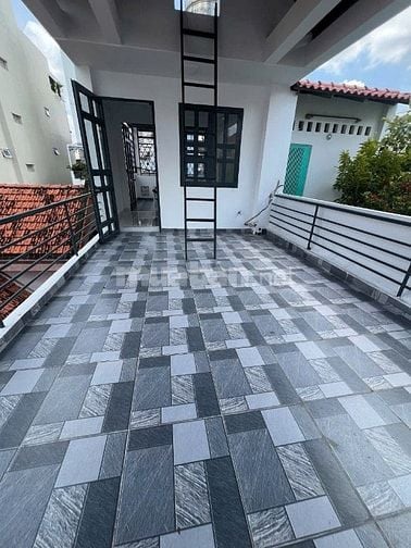 Nhà mới tinh 4 tầng đúc hẻm 3,5m, 175/30 Nguyễn Biểu P2 Q5