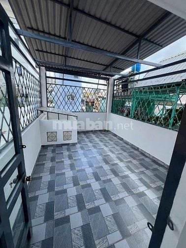 Nhà mới tinh 4 tầng đúc hẻm 3,5m, 175/30 Nguyễn Biểu P2 Q5