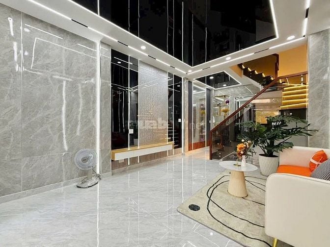 Đi nước ngoài định cư bán gấp nhà ở đường Bắc Hải, phường 15, quận 10,