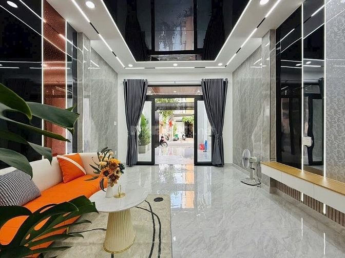 Đi nước ngoài định cư bán gấp nhà ở đường Bắc Hải, phường 15, quận 10,