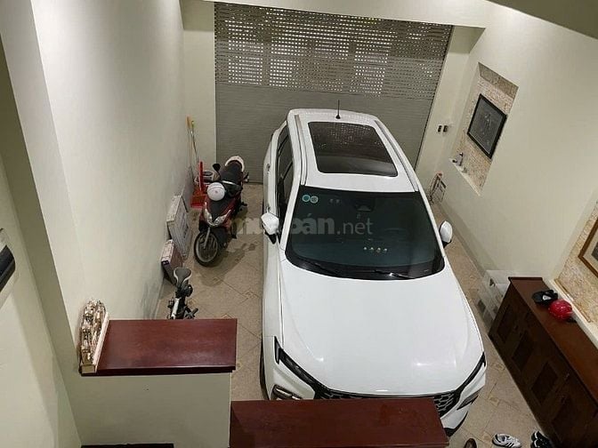 Cho thuê nhà liền kề ngõ 234 Hoàng Quốc Việt ngõ rộng ô tô vào nhà 