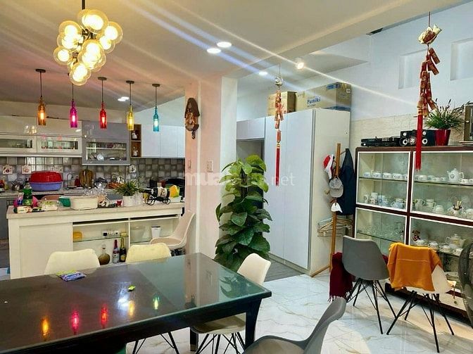 🔥 Cần Bán Gấp Biệt Thự Đẹp Nguyễn Thị Thập - Tặng Nội Thất Cao Cấp 🔥