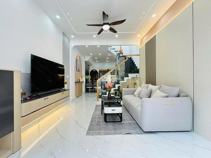 Nhà ngộp bán gấp căn 52m2 Vạn Kiếp, Bình thạnh Giá 2 tỷ 650, sổ riêng