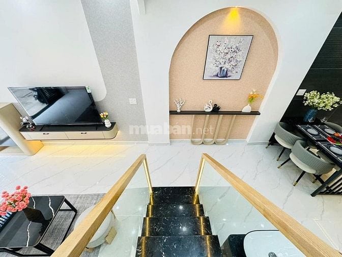 Nhà ngộp bán gấp căn 52m2 Vạn Kiếp, Bình thạnh Giá 2 tỷ 650, sổ riêng