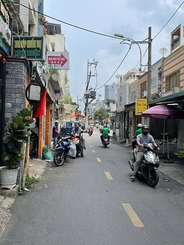 Nhà mới xây đường Nguyễn Chí Thanh- QUẬN 11, 5 tầng ,60m2 GIÁ 15T TL
