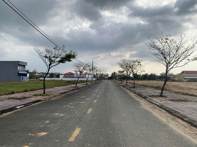 Phố chợ Lai Nghi (có sổ): Bán lô đất biệt thự, giá sụp hầm 13,5 tr/m2