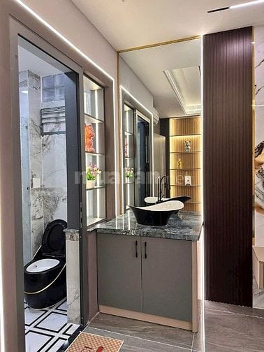 Bán nhà 6 tầng mới xây có thang máy MTKD 319/ Lê Văn Thọ gần Làng Hoa