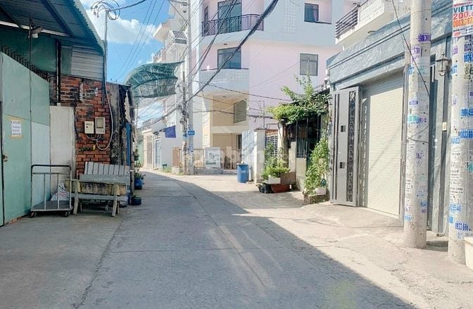 BÁN NHÀ 1T4L (10X30M2) NGAY ĐƯỜNG LÊ TRỌNG TẤN BÌNH TẤN