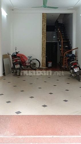 Cho thuê nhà ng ôtô tải ra vào  khu chia lô Trần Khát Chân Lạc Nghiệp 
