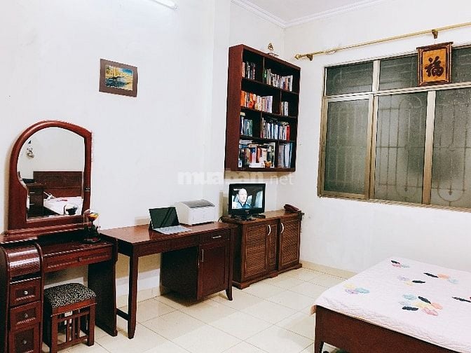 Chính chủ cho thuê nhà cuối phố Ngô Tất Tố nội thất đầy đủ