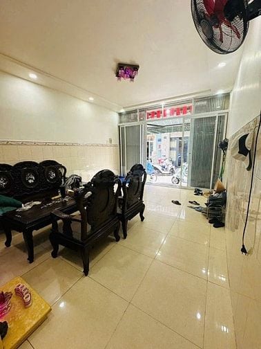 Cho thuê CH C/cư B.Thới, Lô C, lầu 5 Dương Đình Nghệ, P.8,Q.11 giá 6tr