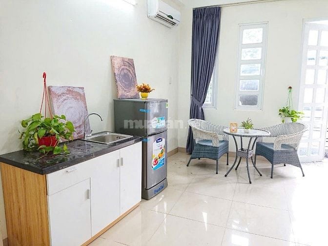 Căn hộ dịch vụ 12 phòng, Gần KDC Sadeco , DT:5,5x18. 5 lầu . Giá : 9Tỷ