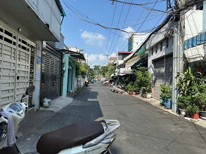 Cho thuê nhà nguyên căn hẻm Lý Thường Kiệt, quận 11