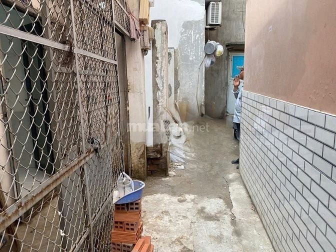 Cho thuê nhà hẻm 2m(XM) Âu Cơ, P.10, Q. Tân Bình giá 7tr