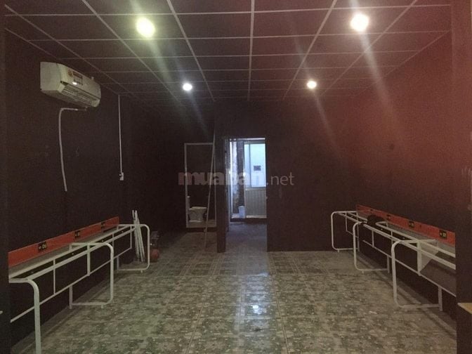 Kho 200m2 nguyên căn hxt giáp tân phú