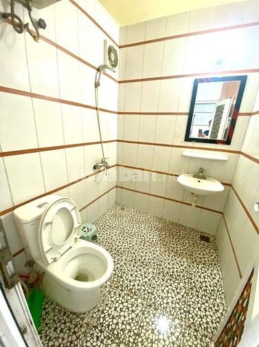 Phòng khép kín, cửa sổ thoáng, 20m2, đủ nội thất, Lê Trọng Tấn-La khê