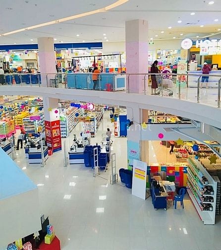 Tuyển Gấp Sinh Viên, Trung Tuổi Làm Việc Ở Siêu Thị Tp.HCM