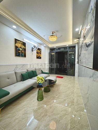 Bán nhà đẹp đường Hoàng Bật Đạt, DTSD 84m2, 5 tỉ 190 - TL