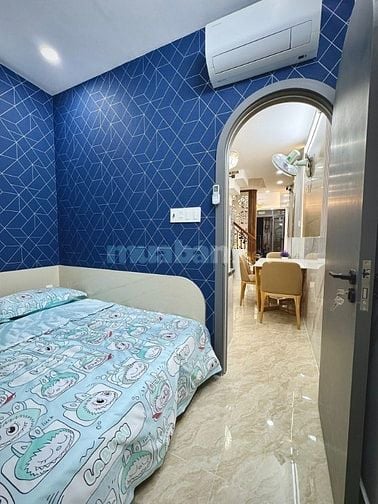 Bán nhà đẹp đường Hoàng Bật Đạt, DTSD 84m2, 5 tỉ 190 - TL