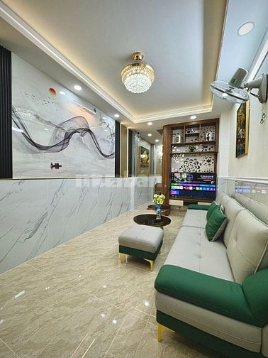 Bán nhà đẹp đường Hoàng Bật Đạt, DTSD 84m2, 5 tỉ 190 - TL