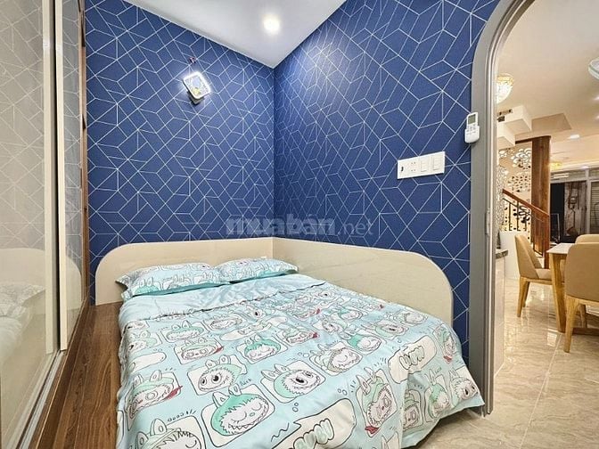 Bán nhà đẹp đường Hoàng Bật Đạt, DTSD 84m2, 5 tỉ 190 - TL