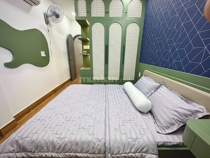 Bán nhà đẹp đường Hoàng Bật Đạt, DTSD 84m2, 5 tỉ 190 - TL