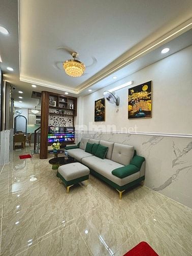 Bán nhà đẹp đường Hoàng Bật Đạt, DTSD 84m2, 5 tỉ 190 - TL