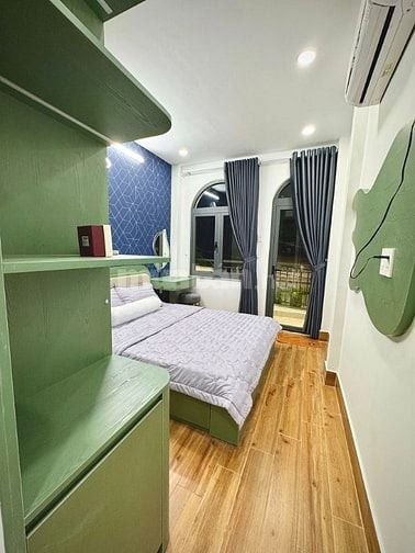 Bán nhà đẹp đường Hoàng Bật Đạt, DTSD 84m2, 5 tỉ 190 - TL