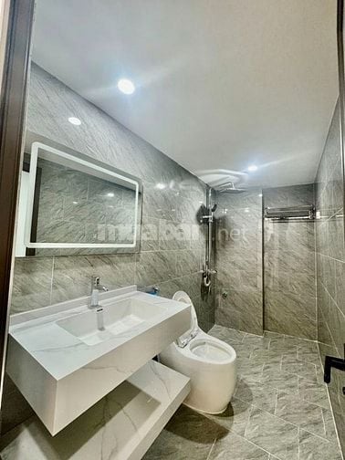 Bán gấp siêu phẩm Cầu giấy, ngõ nông, thoáng,nhỉnh 9 tỷ
