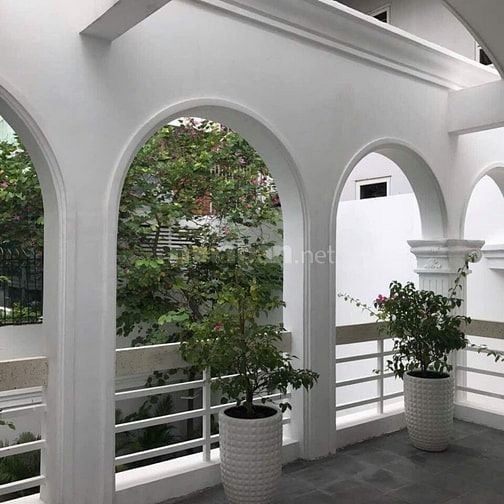 Giảm 15 Tỷ Bán Gấp Biệt Thự Nội Bộ Nguyễn Văn Trỗi, 8x30m, 210m2, 2Lầu